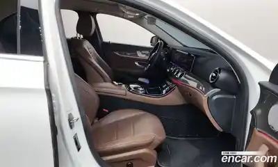 Mercedes-Benz E-Class 2020 2.0 Автомат в Москве № 212230, миниатюра 11