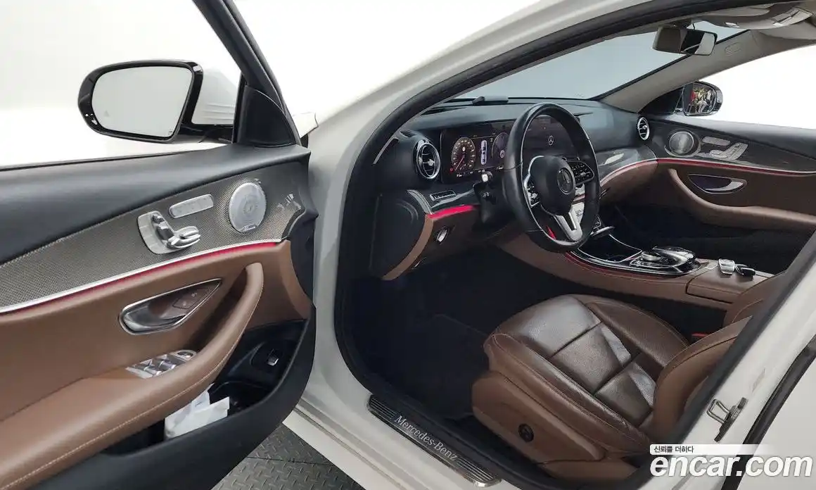 Mercedes-Benz E-Class 2020 2.0 Автомат в Москве № 212230, фото 10