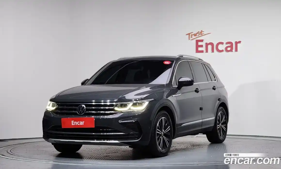 Volkswagen Tiguan 2021 2.0 Автомат в Москве № 215134, фото 17