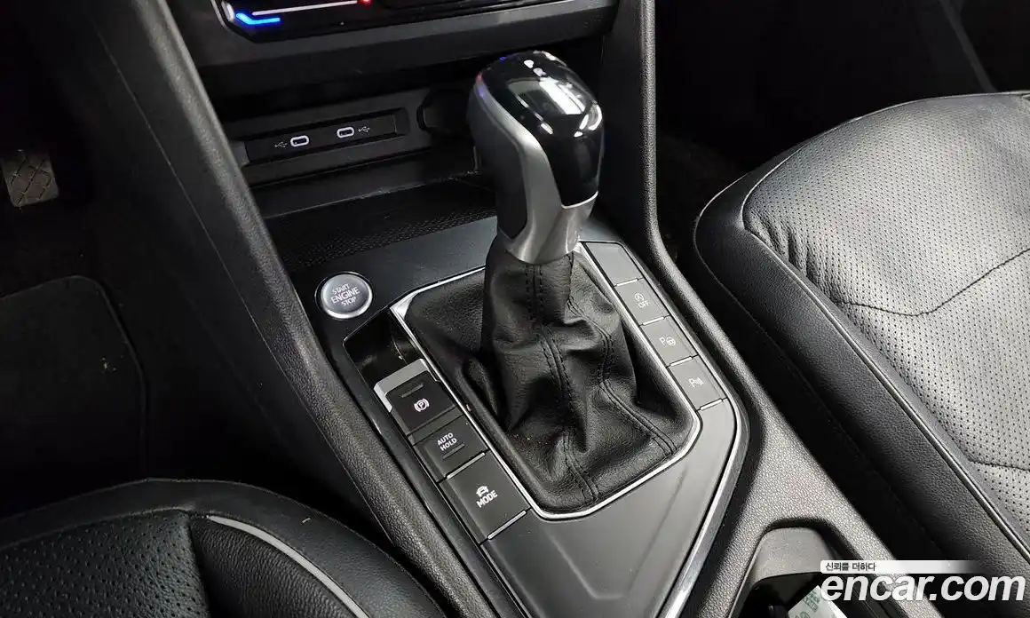 Volkswagen Tiguan 2021 2.0 Автомат в Москве № 215134, фото 7