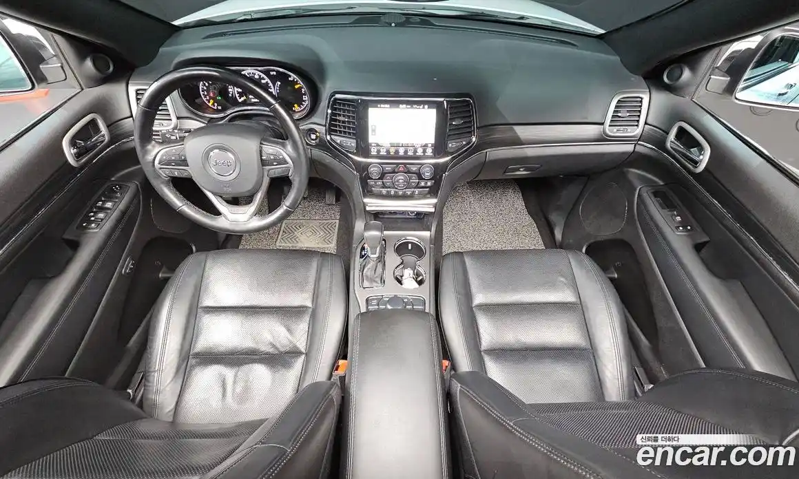 Jeep Cherokee 2021 3.6 Автомат в Москве № 215437, фото 17