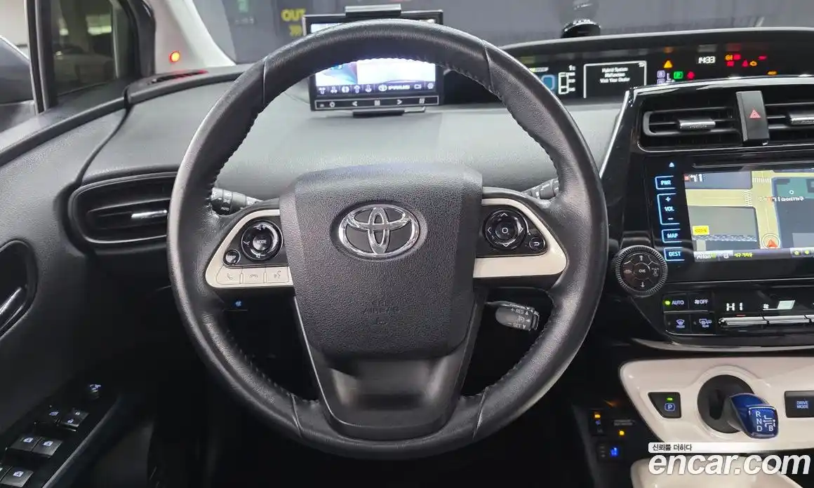 Toyota Prius 2016 1.8 Автомат в Москве № 215539, фото 14