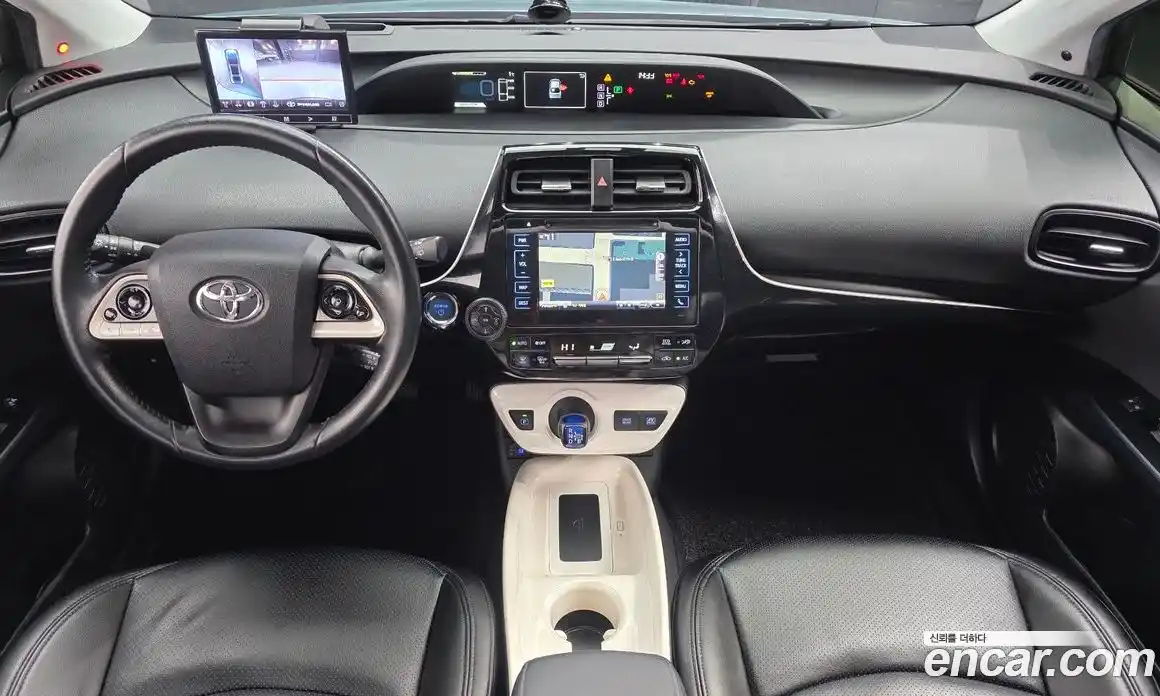 Toyota Prius 2016 1.8 Автомат в Москве № 215539, фото 7