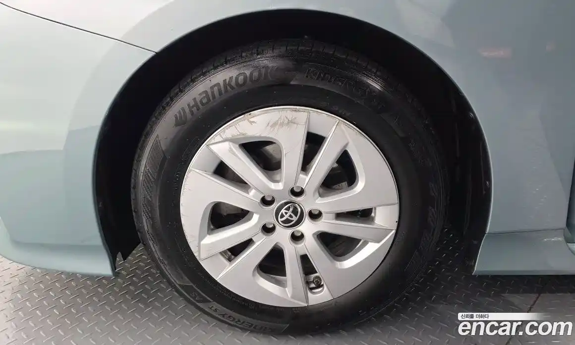 Toyota Prius 2016 1.8 Автомат в Москве № 215539, фото 9