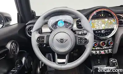 Mini Cooper Convertible 2024 2.0 Автомат в Москве № 215793, миниатюра 11