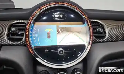 Mini Cooper Convertible 2024 2.0 Автомат в Москве № 215793, миниатюра 8