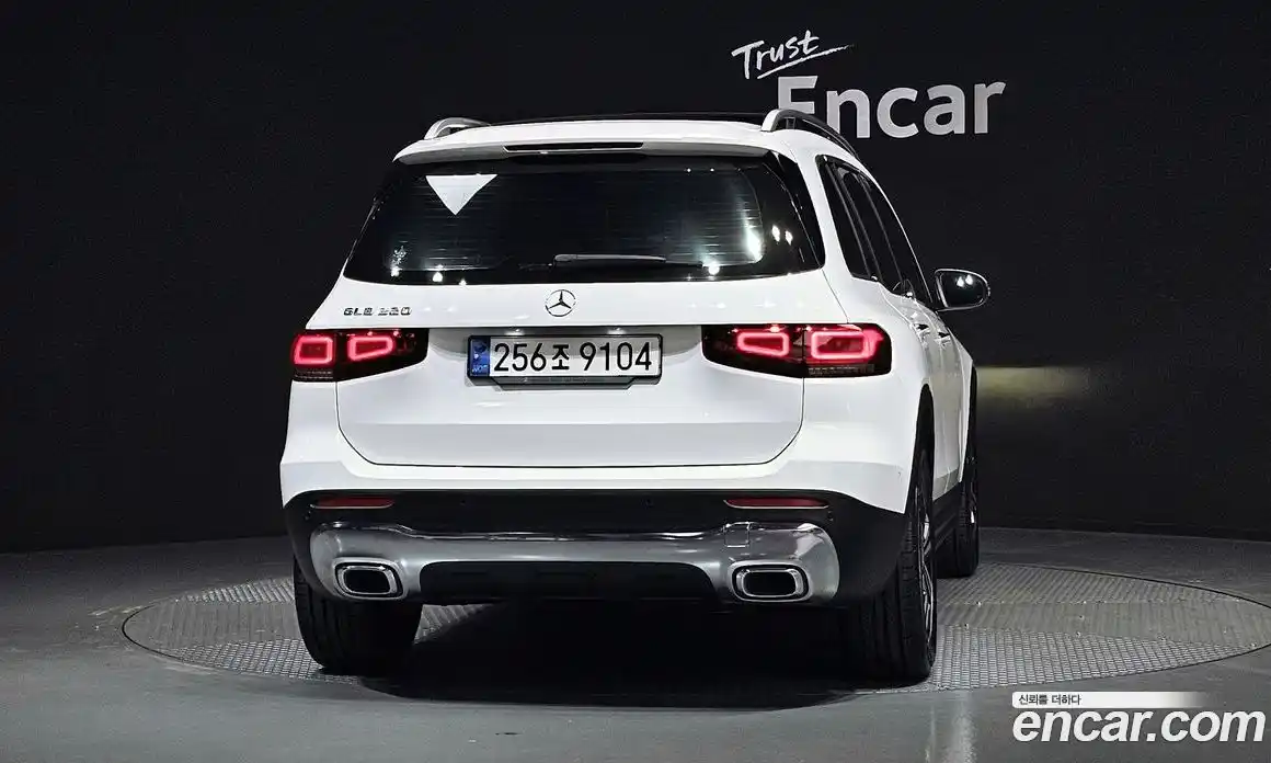 Mercedes-Benz GLB-Class 2021 2.0 Автомат в Москве № 221115, фото 15