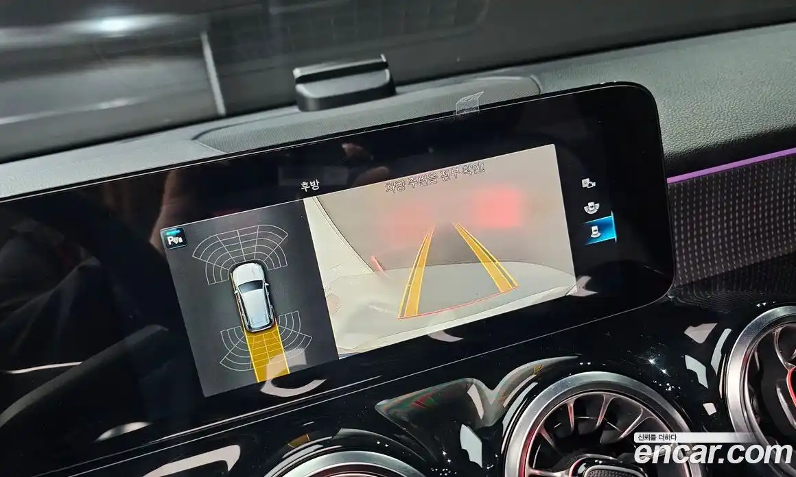 Mercedes-Benz GLB-Class 2021 2.0 Автомат в Москве № 221115, фото 17