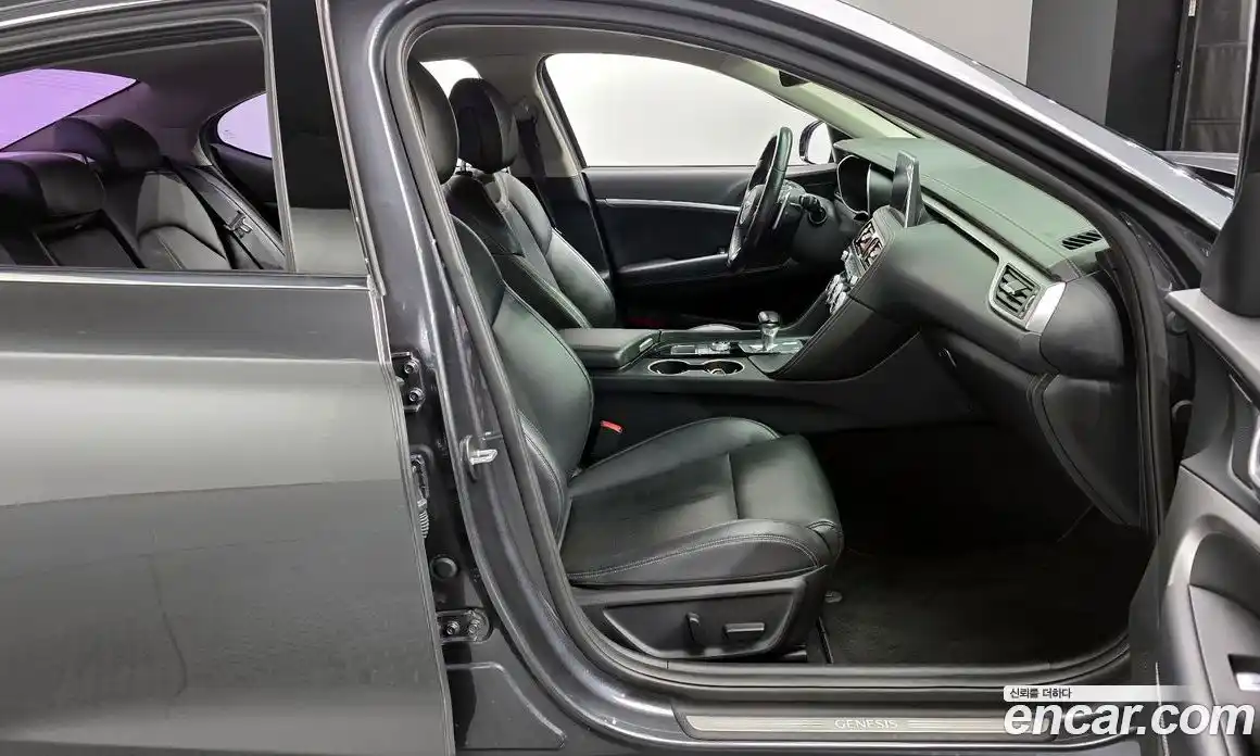 Genesis G70 2018 2.0 Автомат в Москве № 22897, фото 16