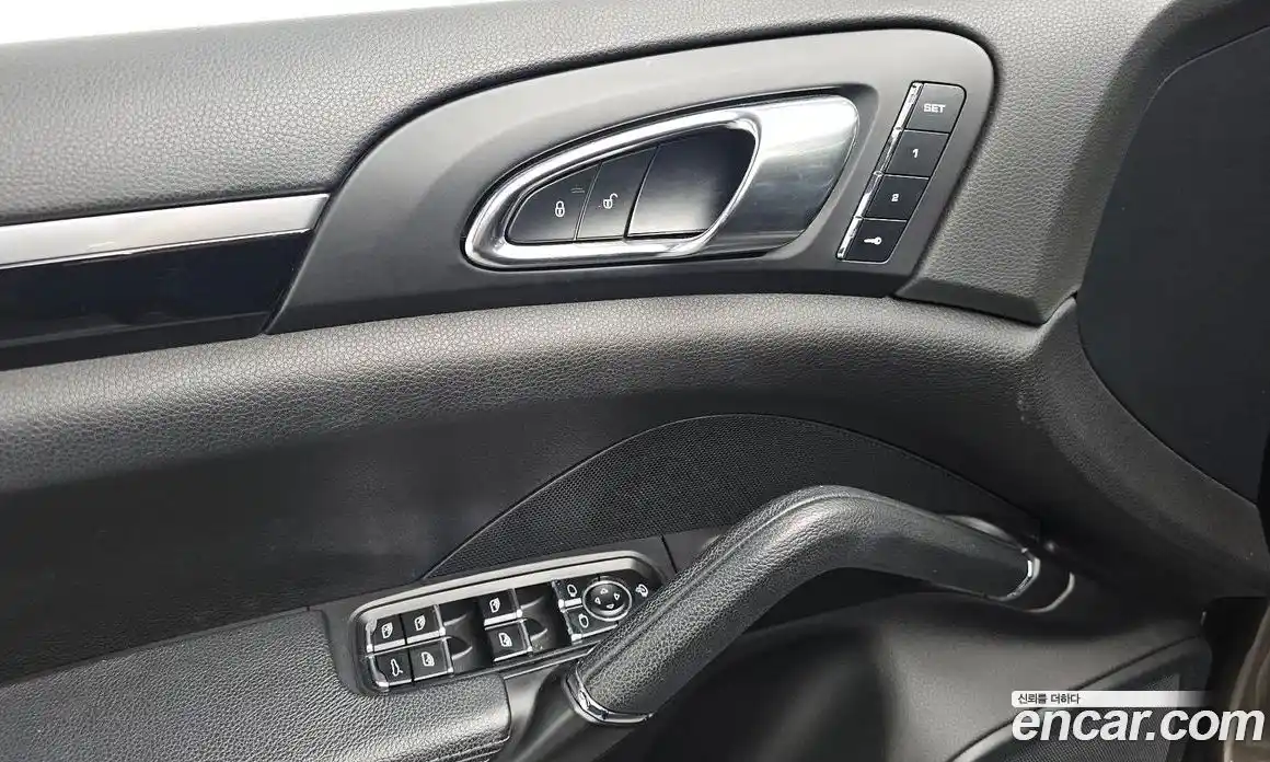 Porsche Cayenne 2015 3.0 Автомат в Москве № 230999, фото 17