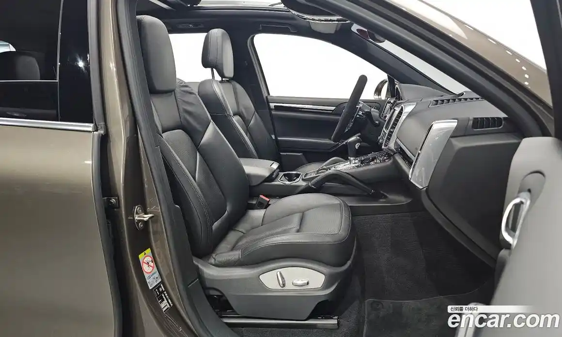 Porsche Cayenne 2015 3.0 Автомат в Москве № 230999, фото 10