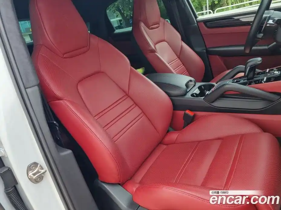 Porsche Cayenne 2023 4.0 Автомат в Москве № 231025, фото 9