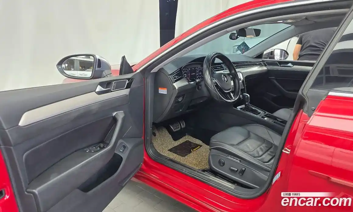 Volkswagen Arteon 2018 2.0 Автомат в Москве № 232174, фото 10