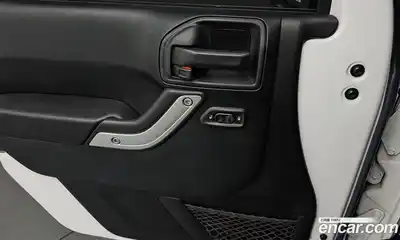 Jeep Wrangler 2016 3.6 Автомат в Москве № 232322, миниатюра 6