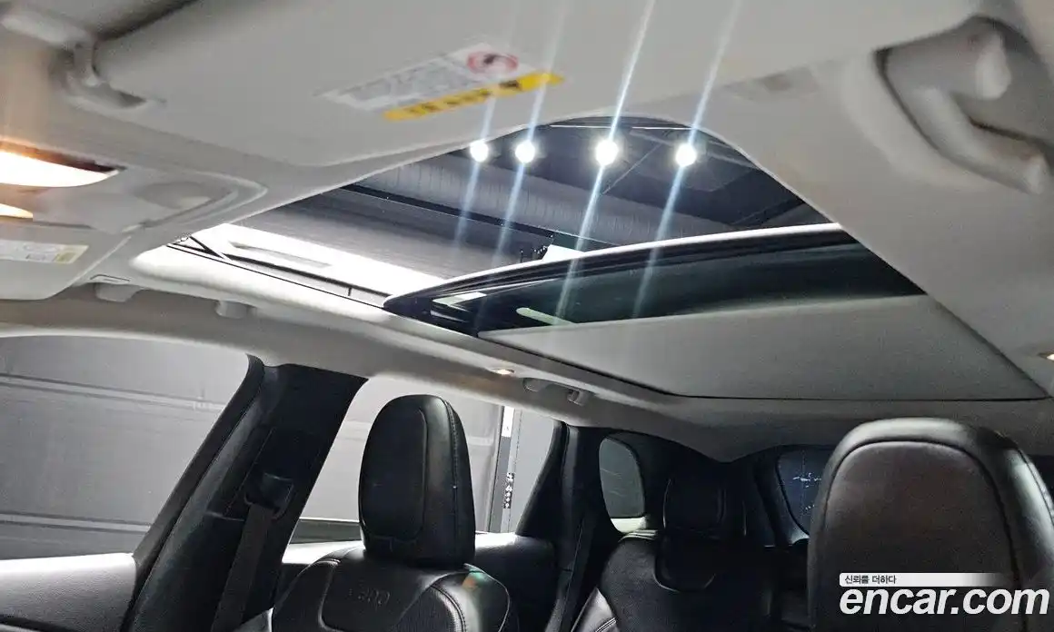 Jeep Cherokee 2019 2.4 Автомат в Москве № 232440, фото 12