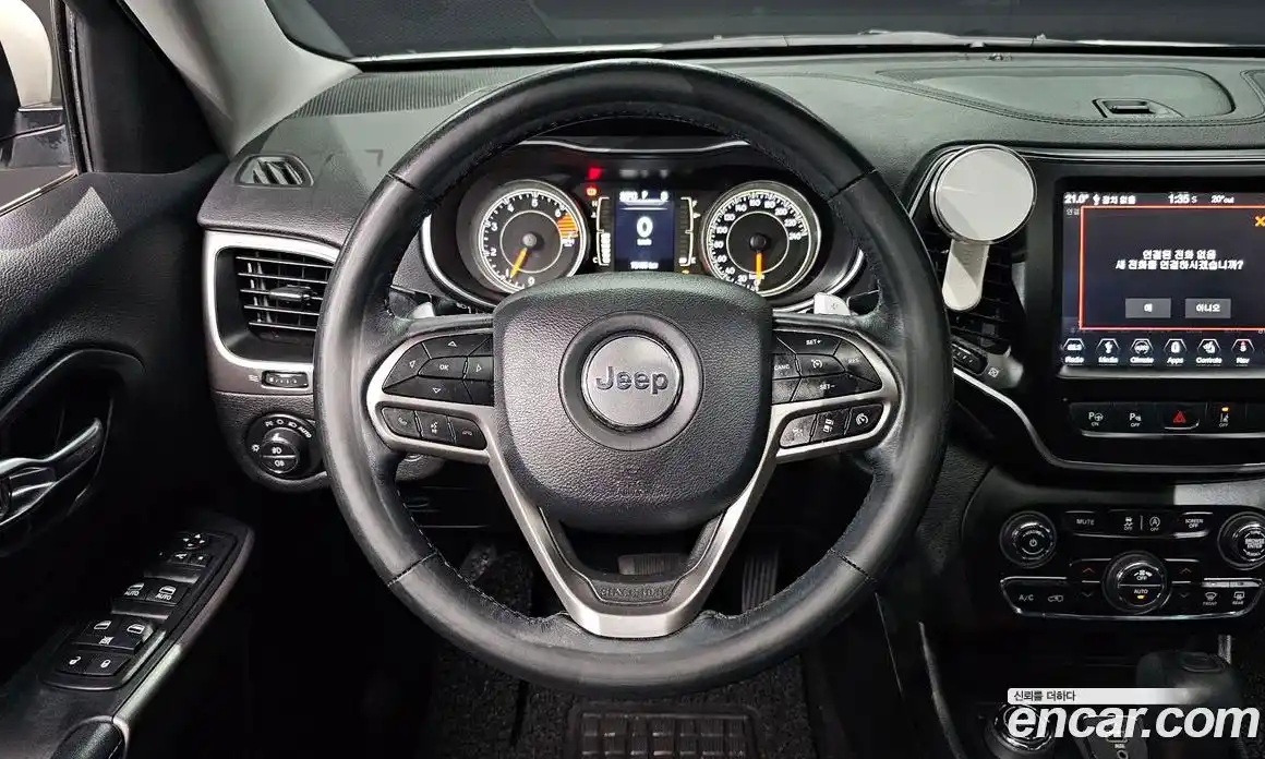 Jeep Cherokee 2019 2.4 Автомат в Москве № 232440, фото 13