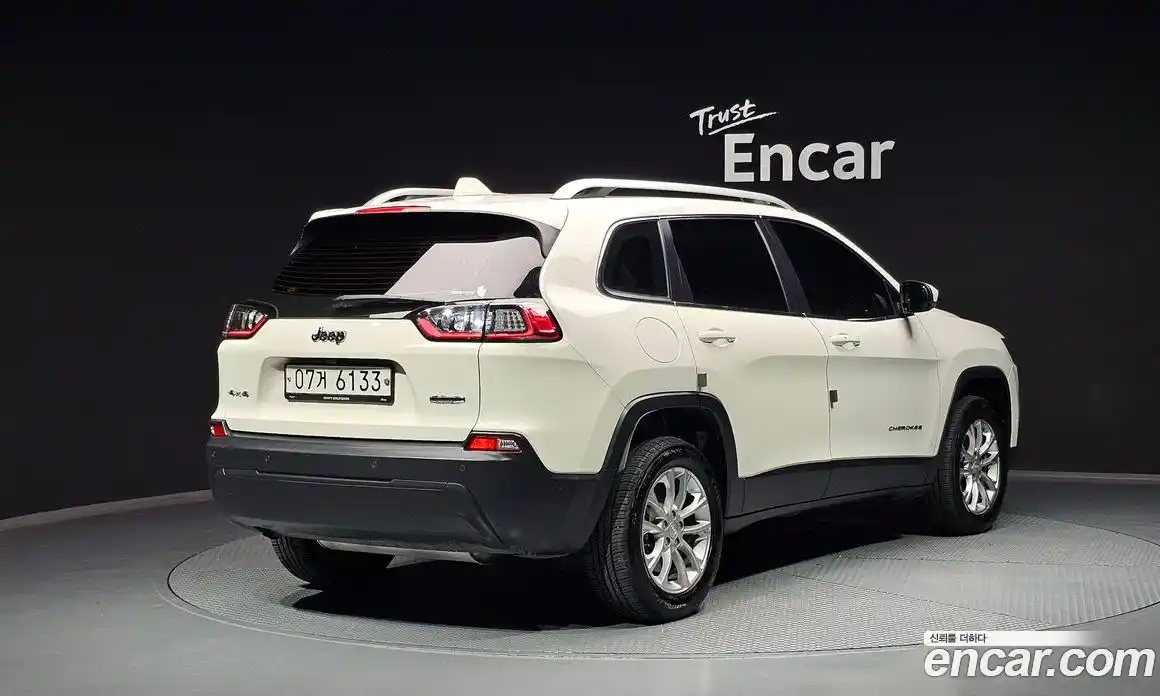 Jeep Cherokee 2019 2.4 Автомат в Москве № 232440, фото 18