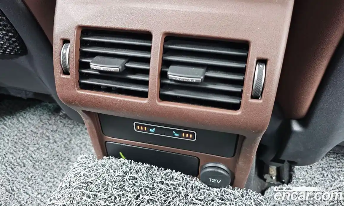 Jaguar XE 2017 2.0 Автомат в Москве № 256087, фото 17