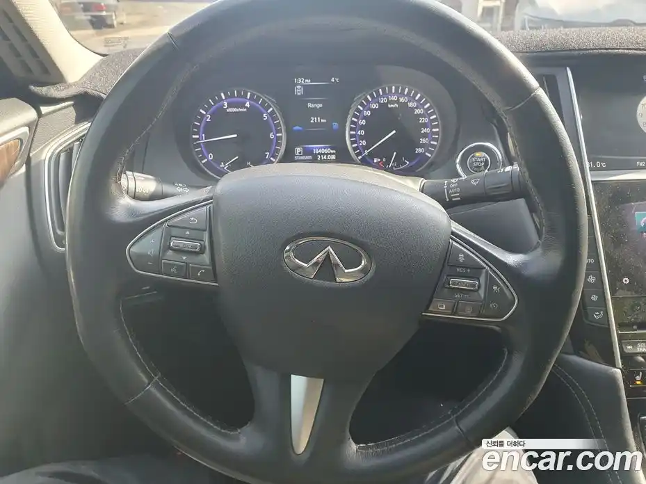 Infiniti Q50 2014 2.1 Автомат в Москве № 257117, фото 17