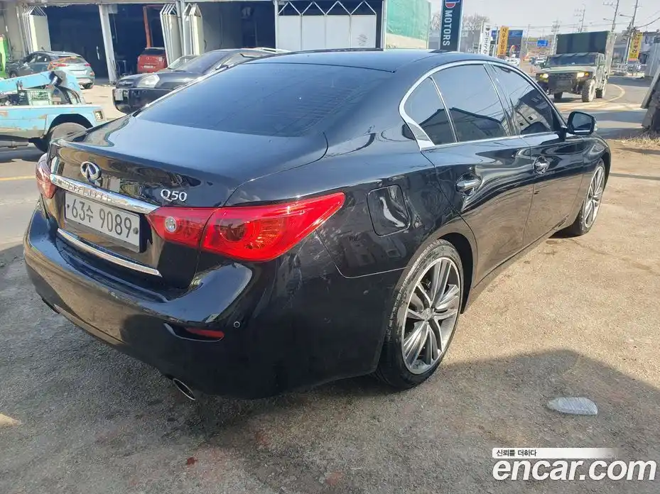 Infiniti Q50 2014 2.1 Автомат в Москве № 257117, фото 3