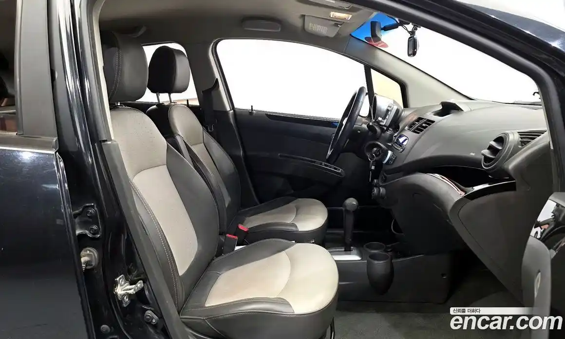 Chevrolet Spark 2012 1.0 Автомат в Москве № 263175, фото 4