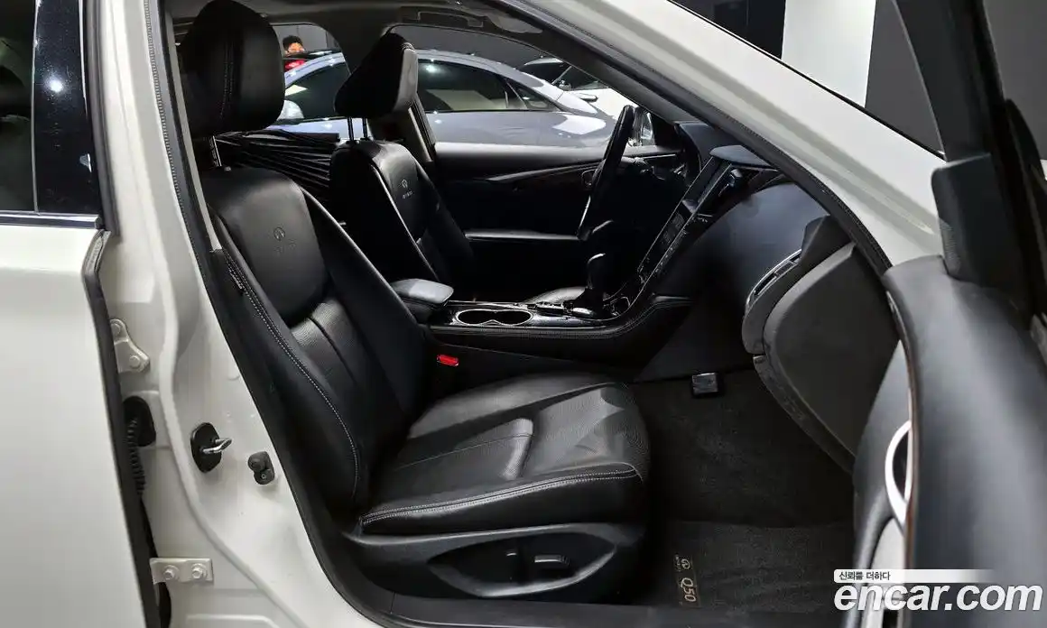 Infiniti Q50 2014 2.1 Автомат в Москве № 267249, фото 13