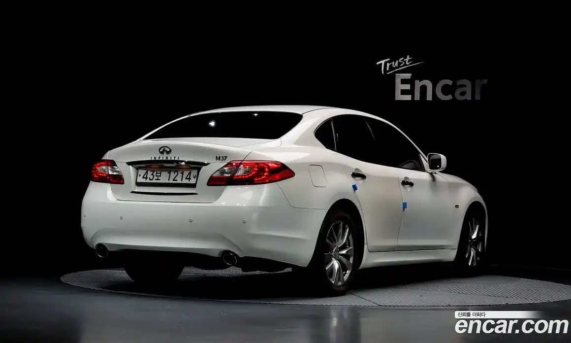 Infiniti M 2012 3.7 Автомат в Москве № 268404, фото 4