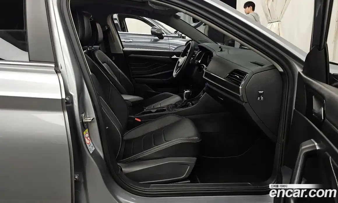 Volkswagen Jetta 2023 1.5 Автомат в Москве № 276220, фото 11