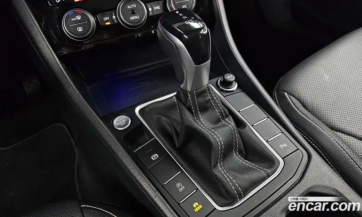 Volkswagen Jetta 2023 1.5 Автомат в Москве № 276220, фото 17