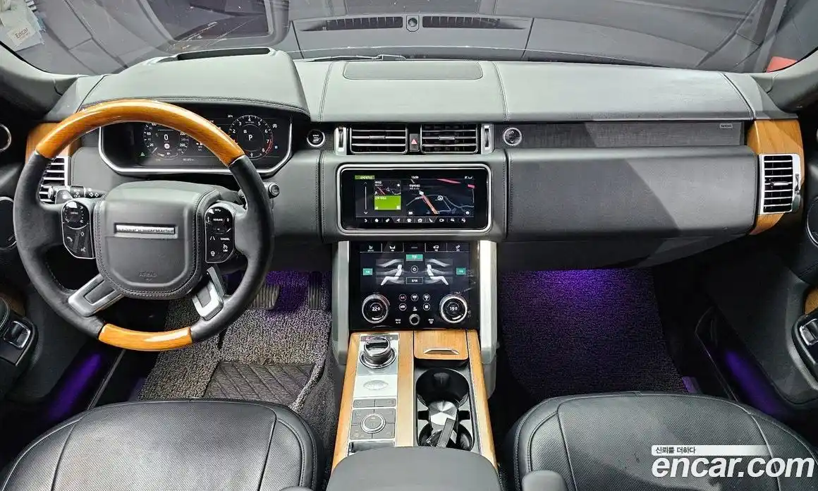 Land Rover Range-Rover 2018 5.0 Автомат в Москве № 298214, фото 4