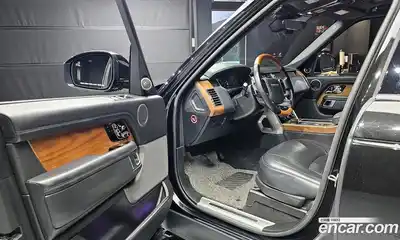Land Rover Range-Rover 2018 5.0 Автомат в Москве № 298214, миниатюра 6