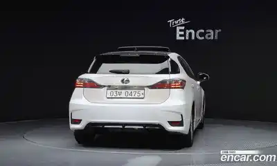 Lexus CT200h, 2017