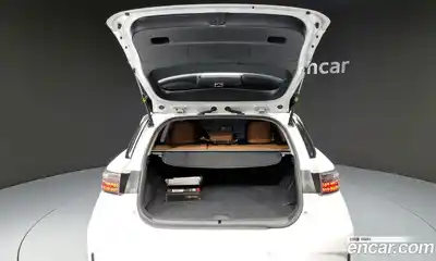 Lexus CT200h 2017 1.8 Автомат в Москве № 300738, миниатюра 6