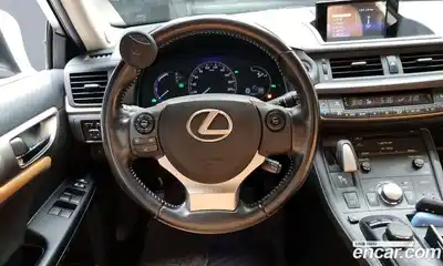 Lexus CT200h 2017 1.8 Автомат в Москве № 300738, миниатюра 9