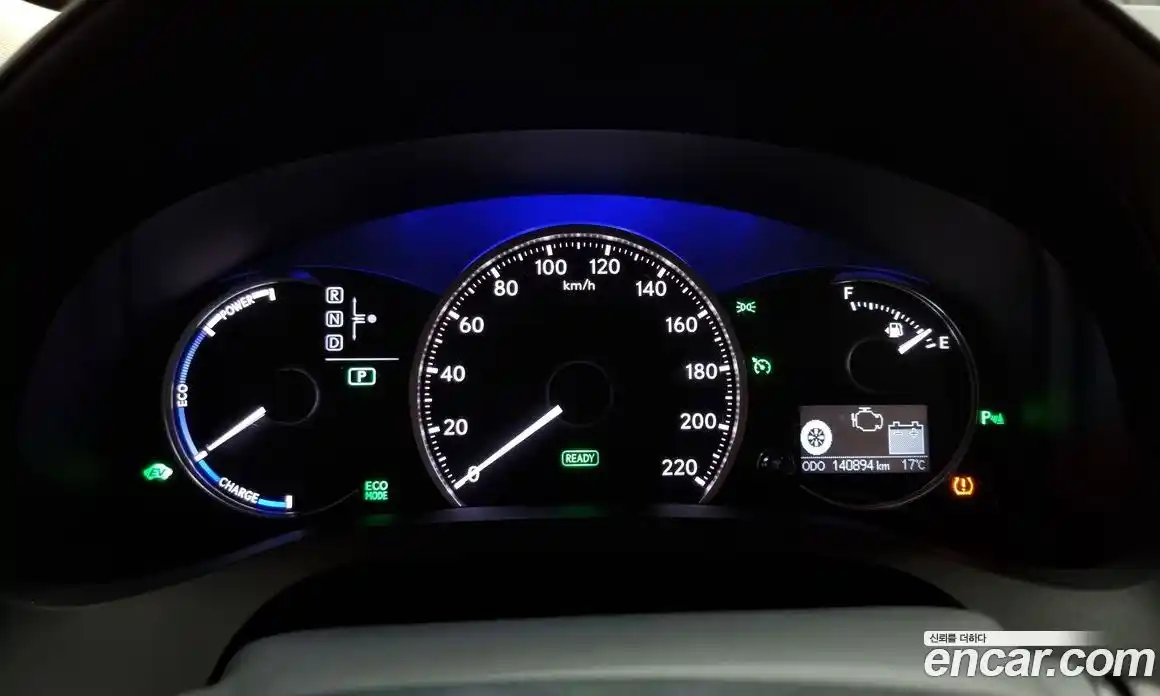 Lexus CT200h 2017 1.8 Автомат в Москве № 300738, фото 10