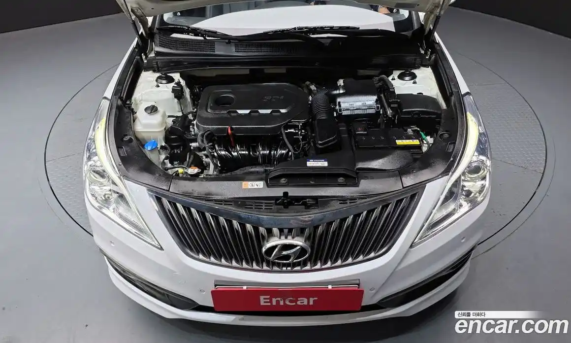 Hyundai Grandeur 2016 2.4 Автомат в Москве № 303653, фото 15