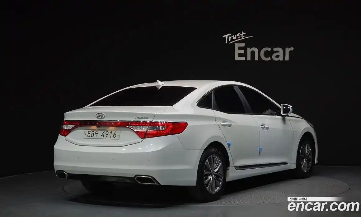 Hyundai Grandeur 2016 2.4 Автомат в Москве № 303653, фото 16