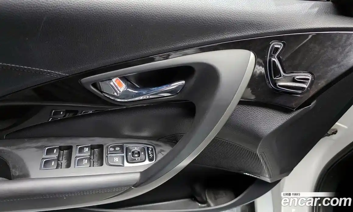 Hyundai Grandeur 2016 2.4 Автомат в Москве № 303653, фото 17