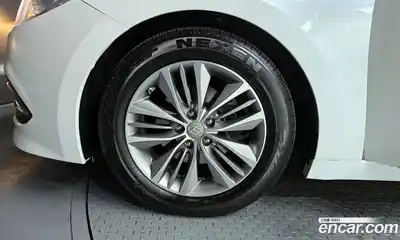 Hyundai Grandeur 2016 2.4 Автомат в Москве № 303653, миниатюра 8