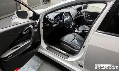 Hyundai Grandeur 2016 2.4 Автомат в Москве № 303653, миниатюра 9