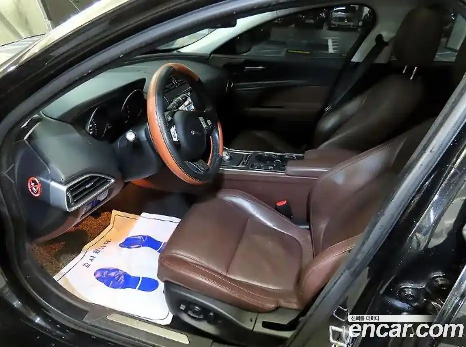 Jaguar XE 2016 2.0 Автомат в Москве № 305203, фото 6