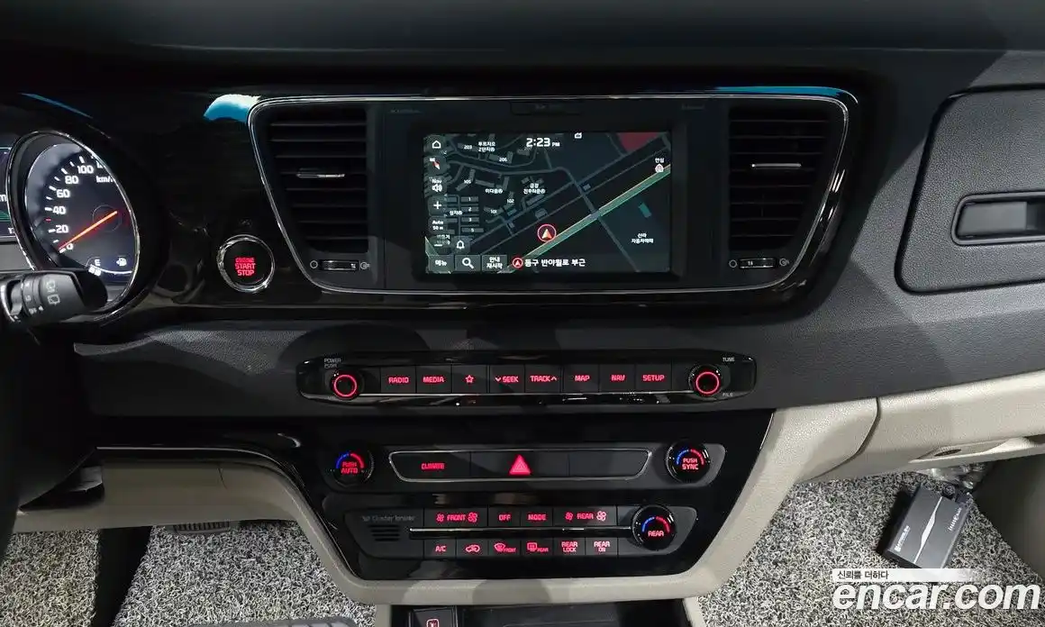 Kia Canival 2020 3.3 Автомат в Москве № 321252, фото 15