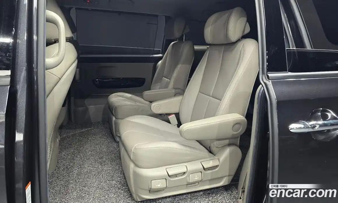 Kia Canival 2020 3.3 Автомат в Москве № 321252, фото 19