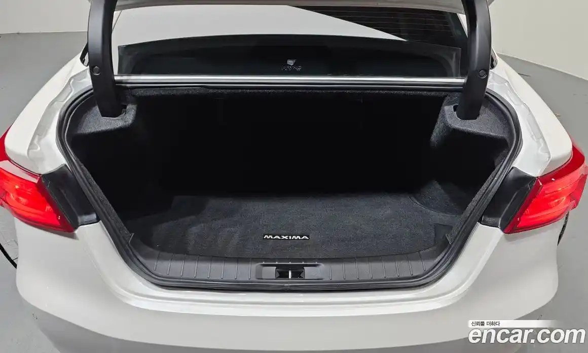 Nissan Maxima 2017 3.5 Автомат в Москве № 325863, фото 17