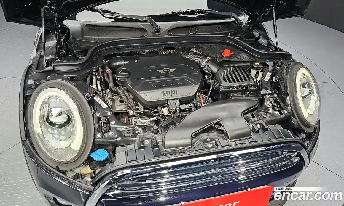 Mini Cooper 2016 1.5 Автомат в Москве № 329380, фото 6