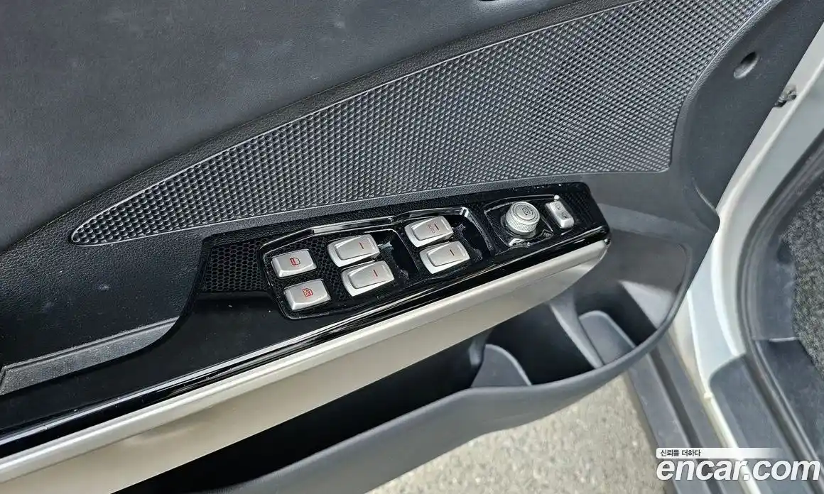 SsangYong TIBOLI 2019 1.6 Автомат в Москве № 34057, фото 12