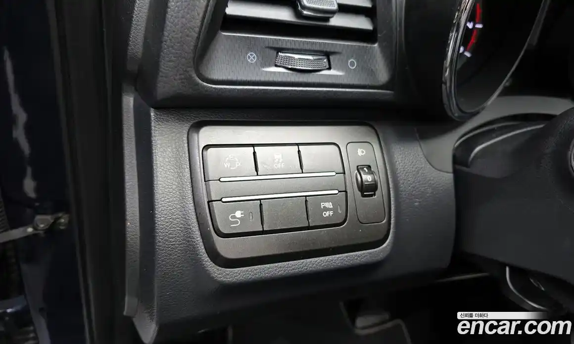 SsangYong TIBOLI 2018 1.6 Автомат в Москве № 34846, фото 19