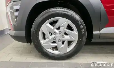 Hyundai Kona 2023 1.6 Автомат в Москве № 354628, миниатюра 5