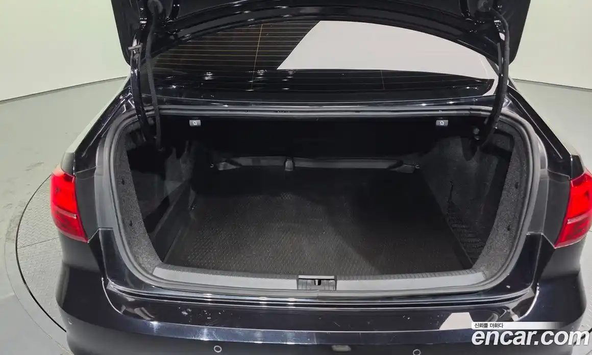 Volkswagen Jetta 2015 2.0 Автомат в Москве № 358494, фото 20