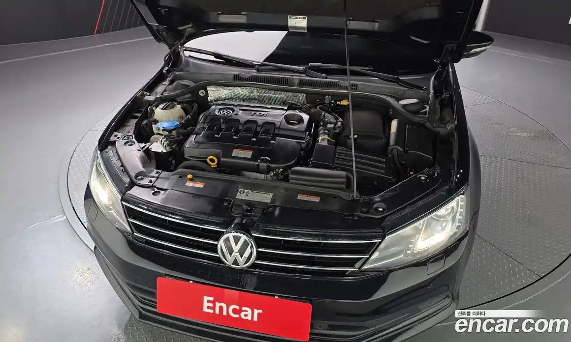 Volkswagen Jetta 2015 2.0 Автомат в Москве № 358494, фото 6